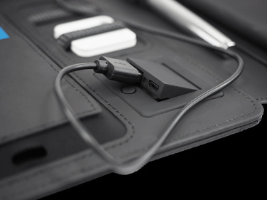 Logo trade ärikingituse pilt: HERMANO akupank Organizer 54713000